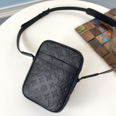  Louis Vuitton 루이비통 다뉴브 PM M43681 신상