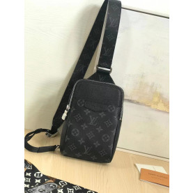  LOUIS VUITTON 루이비통 아웃도어 슬링백