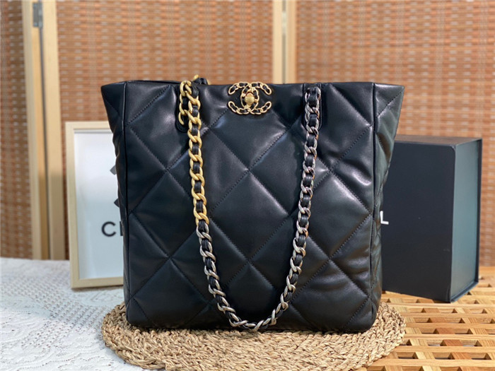  Chanel  샤넬 19 쇼핑백 AS3519