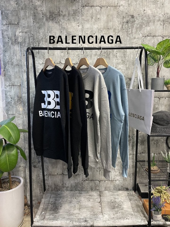 BALENCIAGA 발렌시아가 BBB 로고맨투맨