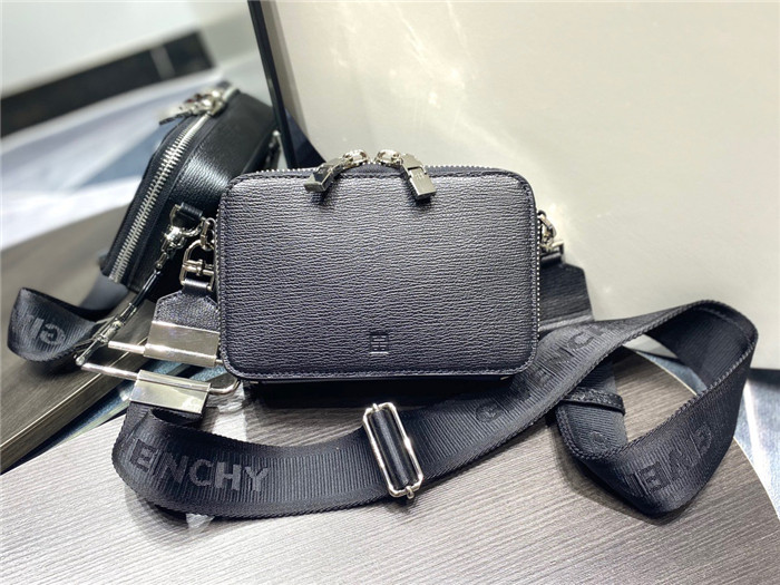 GIVENCHY 지방시 카메라백 G82221