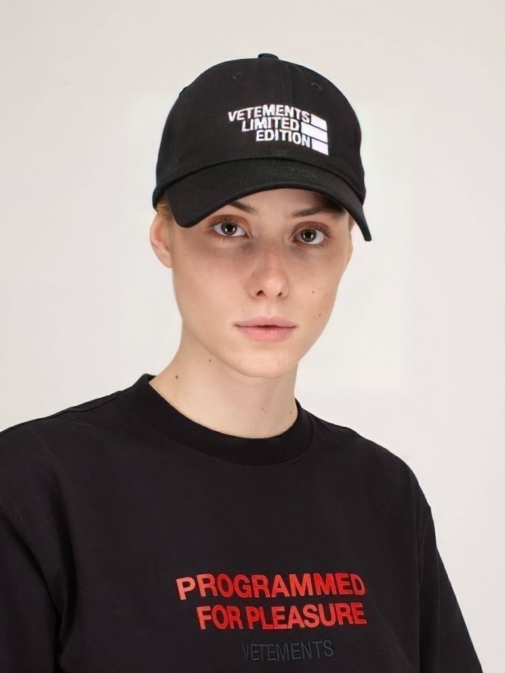 Vetements 배트멍 오마주로고 볼캡