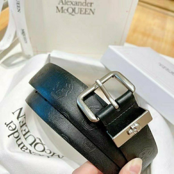 Alexander McQueen 알렉산더 럭스 앤 홀릭 스컬버클