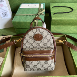 GUCCi  구찌 수프림 인터로킹 멀티 펑션 숄더백 725654