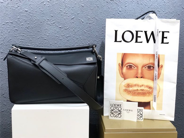 Loewe  로에베 퍼즐백 라지 L40718