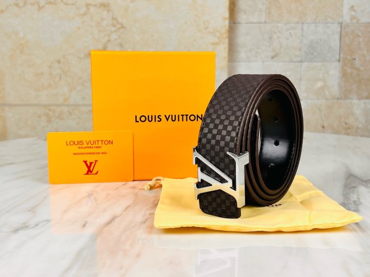 LOUIS VUITTON 루이비통 이니셜 40MM