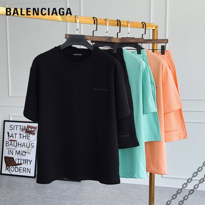 BALENCIAGA 발렌시아가 자수로고 반팔 세트