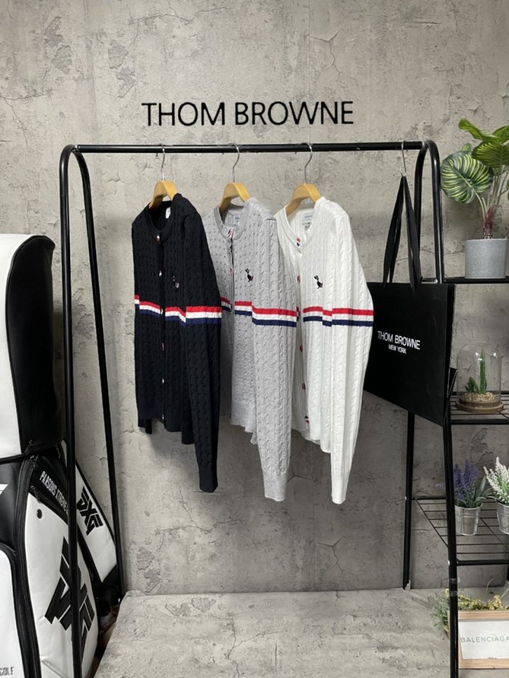 Thom Browne 톰브라운 핵터 버튼라운드니트2