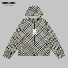 Burberry 버버리 백로고 바람막이 1