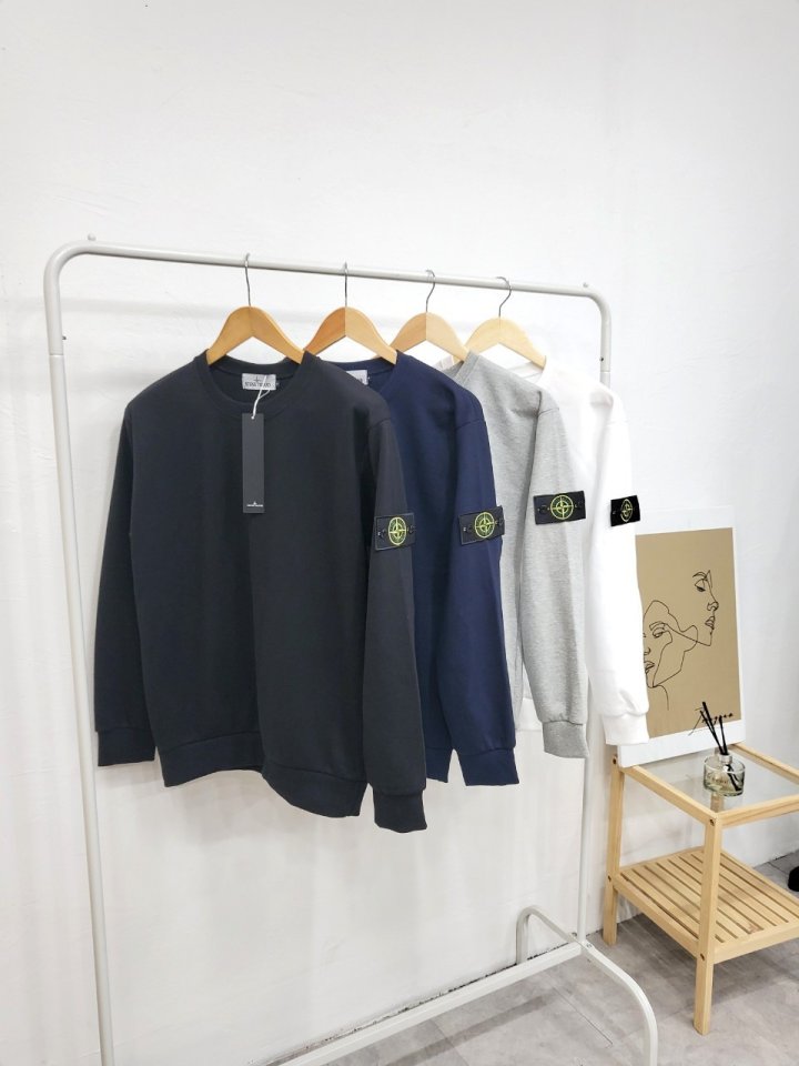 ●10월 판매 2위● STONE ISLAND 스톤아일랜드 와펜 맨투맨