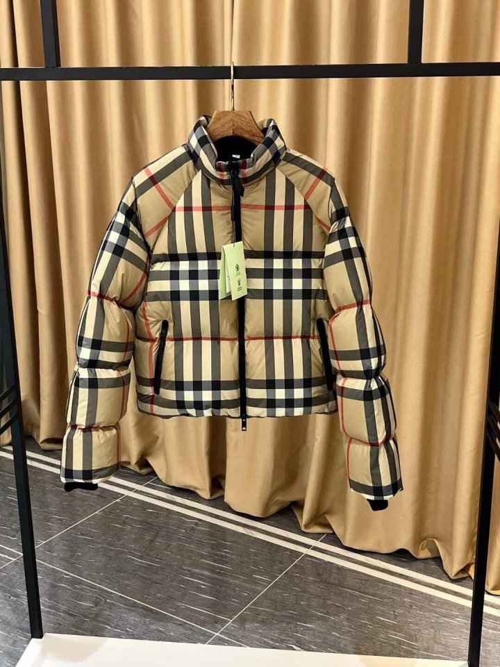 BURBERRY 버버리 클래식체크 투웨이 패딩다운