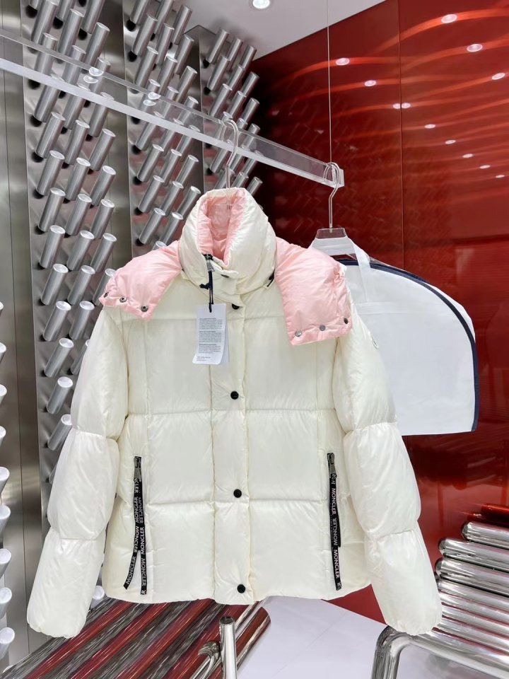 MONCLER 몽클레어 새드로고 덕다운 패딩 74