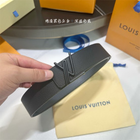 LOUIS VUITTON 루이비통 남성용 벨트 4.0CM 2024/신상