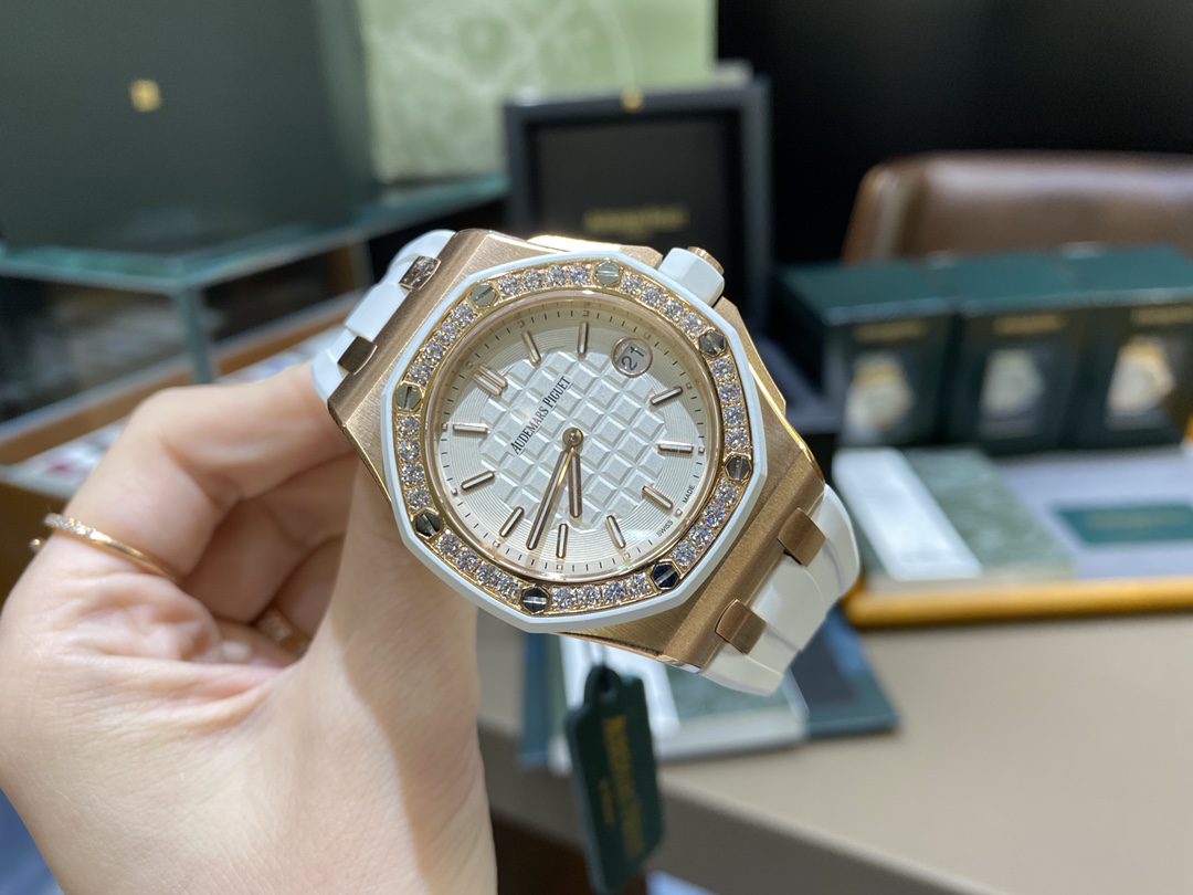 AUDEMARS PIGUET 오데마피게 로얄오크 옐골 금통 다이아베젤 러버밴드 37mm 57540