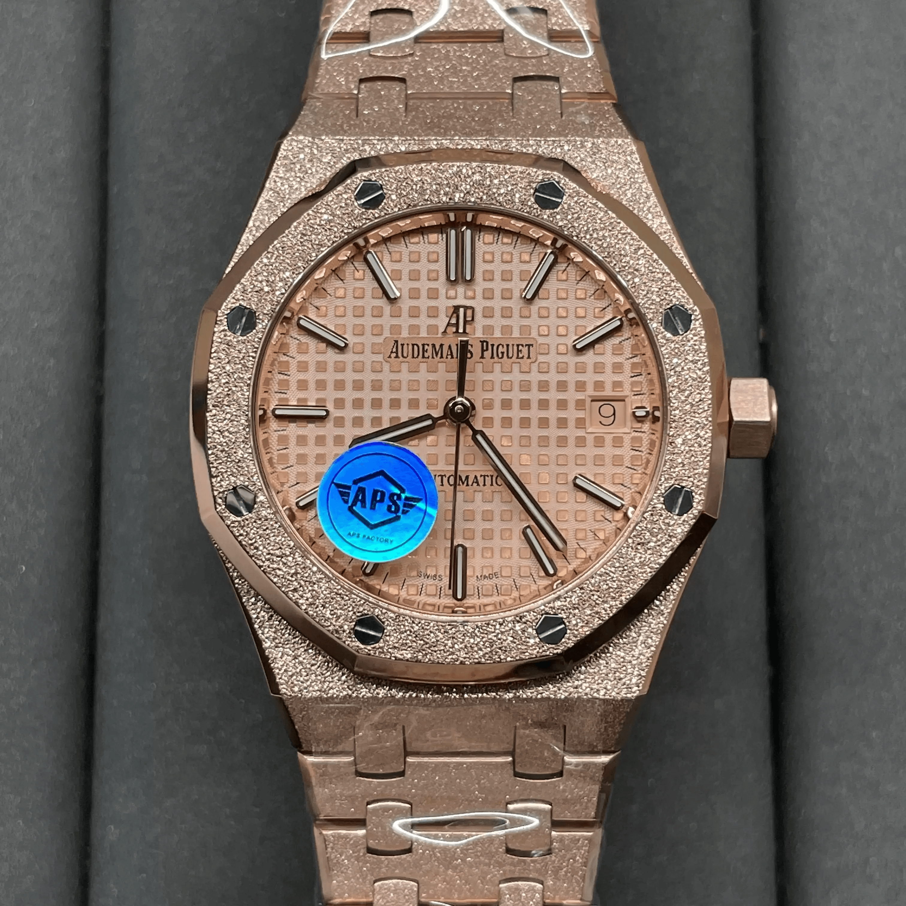 AUDEMARS PIGUET  오데마피게 프로스트 로얄오크 살구 다이얼 37mm 15454