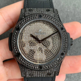 HUBLOT 위블로 클래식퓨전 스컬 풀다이아 한정판 511.ND.9100.LR.1700