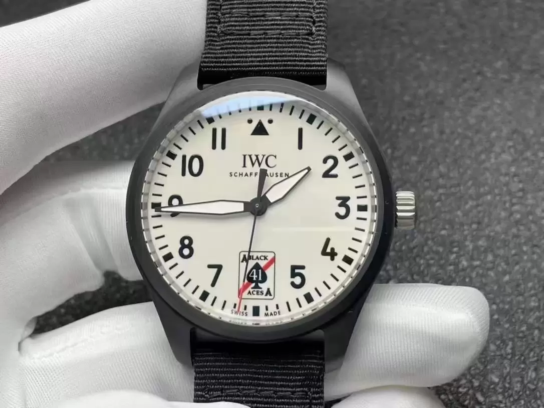 IWC 아이더블유씨 파일럿 워치 오토매틱 41 블랙 에이스 326905