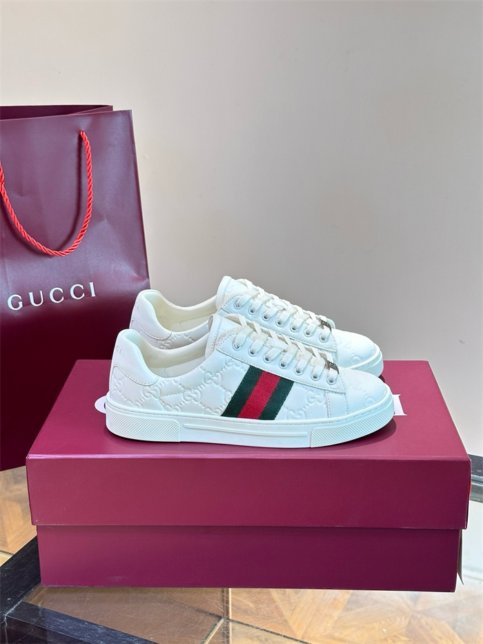 GUCCI 구찌 남여공용 스니커즈 G89725 2024/신상