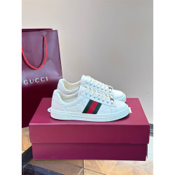 GUCCI 구찌 남여공용 스니커즈 G89725 2024/신상