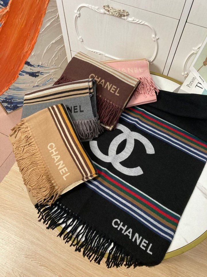 CHANEL 샤넬 두줄무늬 목도리