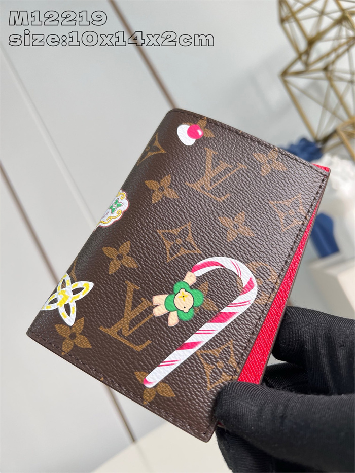 LOUIS VUITTON 루이비통 캔디 여권지갑 M12219 2024/신상