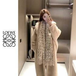 LOEWE 로에베 아나그램 머플러