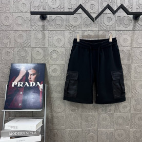 PRADA 프라다 삼각로고 하프팬츠